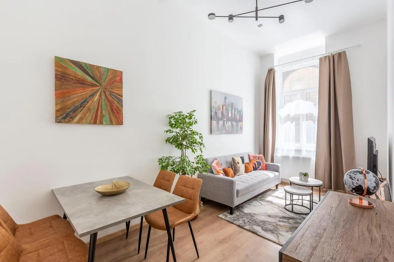Cozy & Pleasant Homes In The Heart Of Budapest 0*,