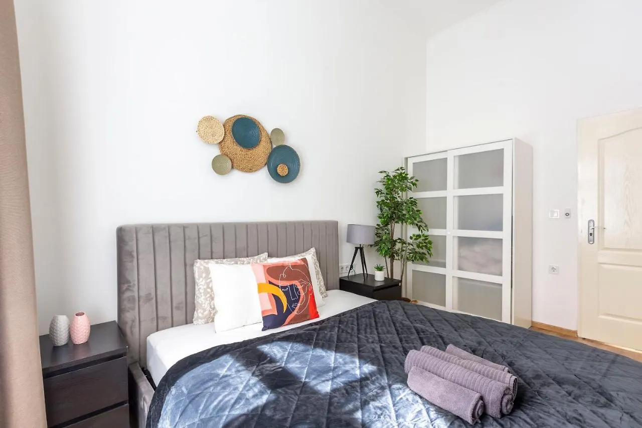 Cozy & Pleasant Homes In The Heart Of Budapest